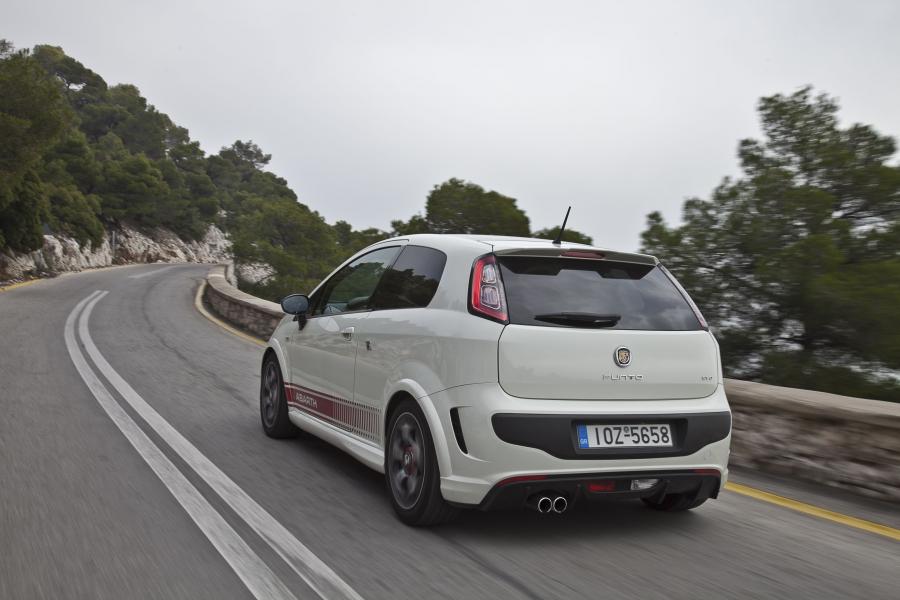  Abarth Punto Evo (199) 2010 года  (фото 8 из 57)